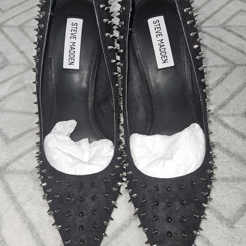Steve Madden spiked pump never worn size 10